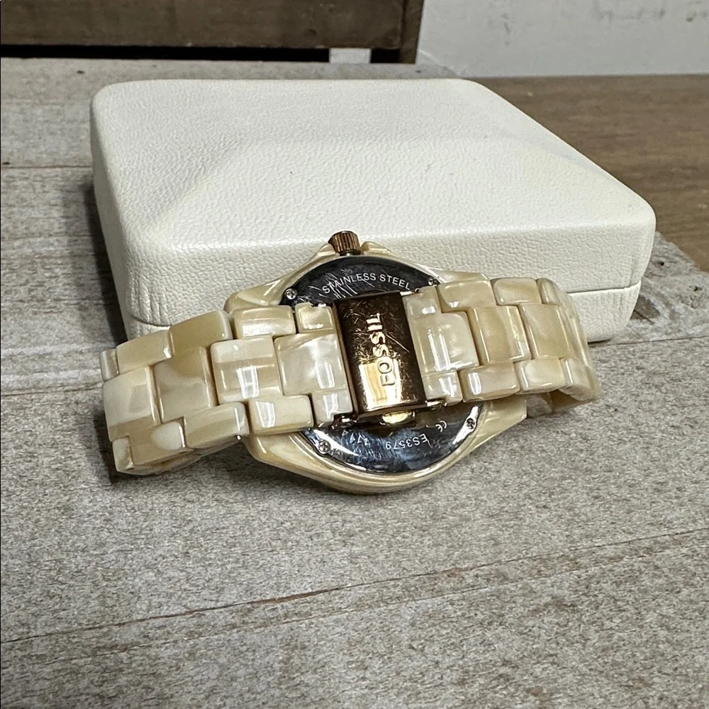*Brand new battery* Fossil great shape Riley multi function crystallized watch - Picture 6 of 8